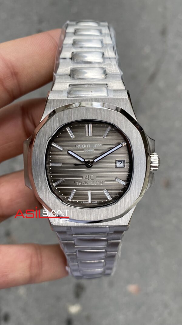 Patek Philippe Nautilus 40 th Year Anniversary Gri Kadran 40 mm 5711 Silver Replika PPNA026