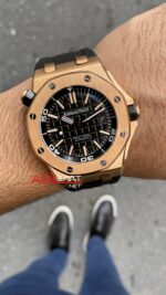 Audemars Piguet Royal Oak Offshore Diver Siyah Kadran 42 mm 15340OR.OO.D002CA.01 Rosegold Replika Saat APOD002