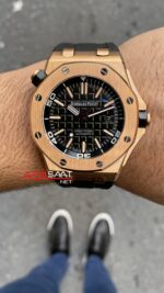 Audemars Piguet Royal Oak Offshore Diver Siyah Kadran 42 mm 15340OR.OO.D002CA.01 Rosegold Replika Saat APOD002